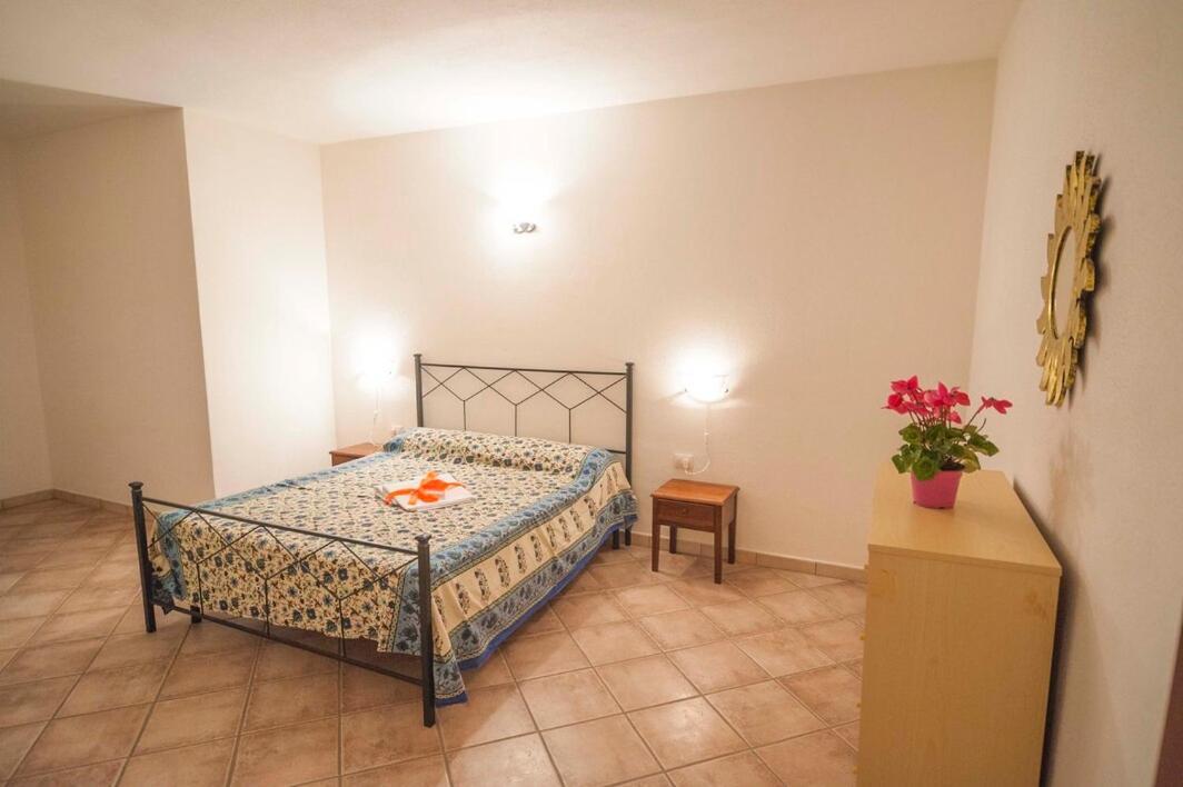 Residence Lu Soli Budoni Affitti Kültér fotó